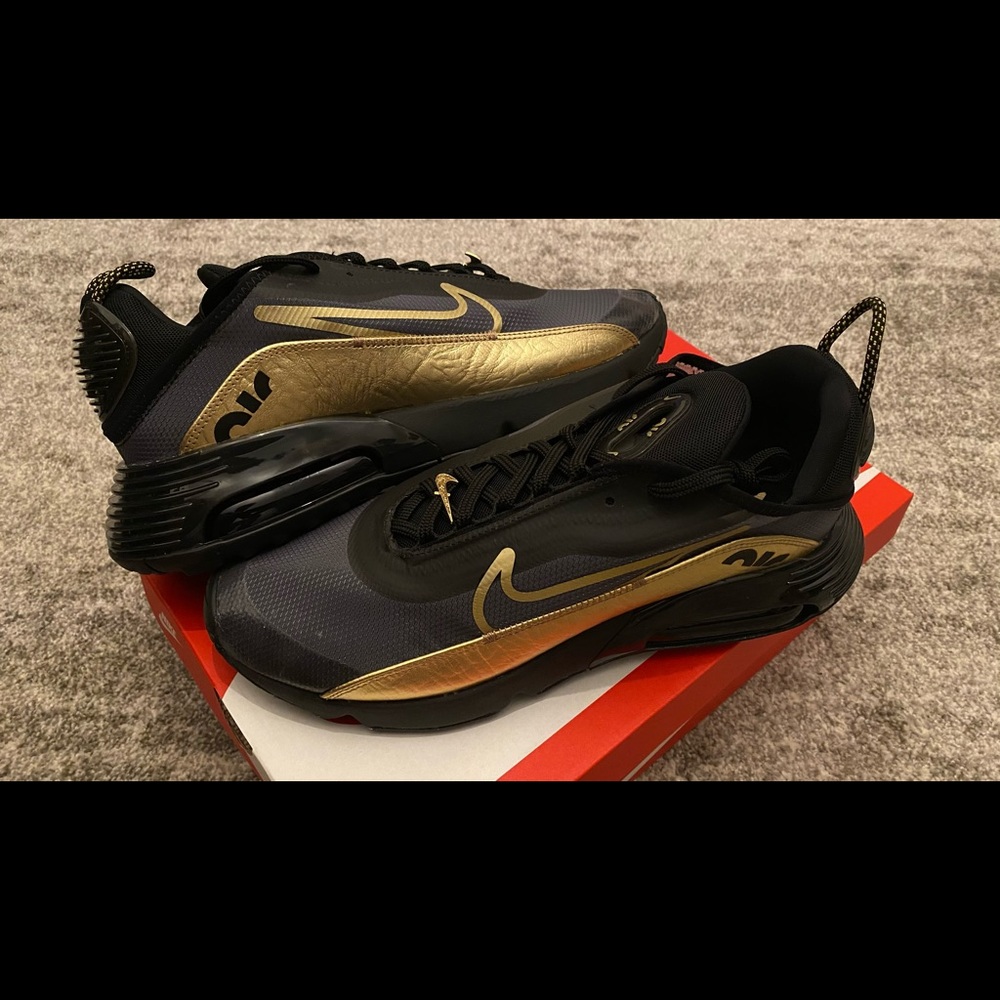Nike Air Max 2090 - Black/Gold size 13 *BRAND NEW*